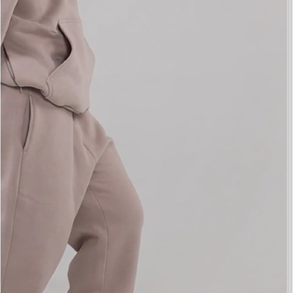Minimalist Bark Sweatpants for Women